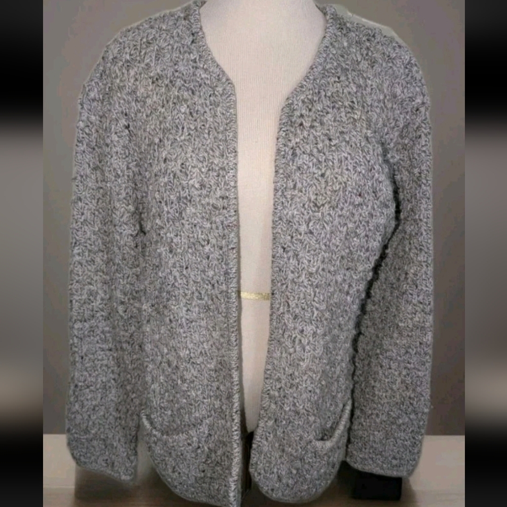 Carriage Court Gray Variegated Bubble Knit Cardigan Wool Blend Size Medium